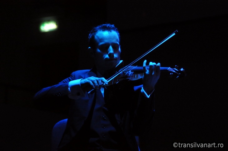 Violonist on the stage