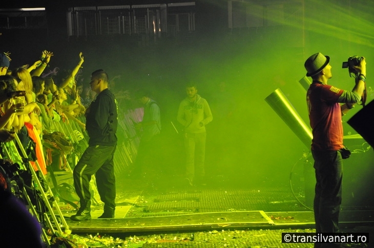 Party people in the golden circle at a concert